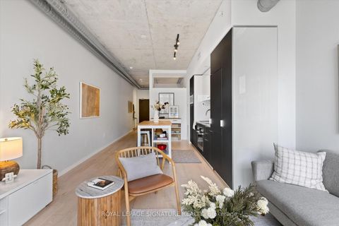 Photo 23 at 707 - 170 Bayview Avenue, Waterfront Communities C8, Toronto