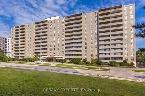 Photo 1 at 306 - 2 Glamorgan Avenue, Dorset Park, Toronto