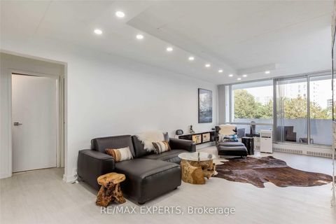 Photo 6 at 306 - 2 Glamorgan Avenue, Dorset Park, Toronto
