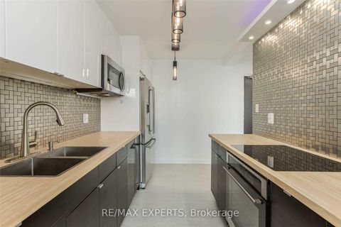 Photo 12 at 306 - 2 Glamorgan Avenue, Dorset Park, Toronto