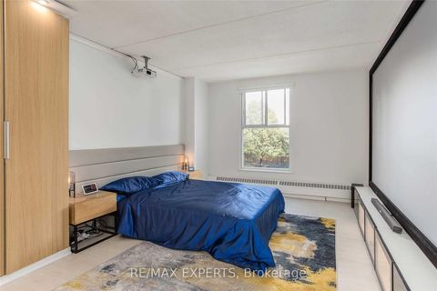 Photo 14 at 306 - 2 Glamorgan Avenue, Dorset Park, Toronto