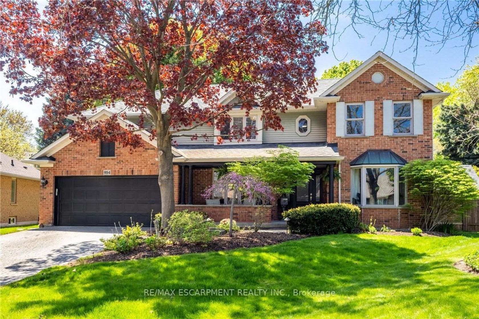 954 Wintergreen Place, Bayview, Burlington 