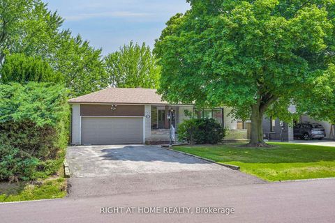 Photo 0 at 67 Netherford Road, Maple, Vaughan