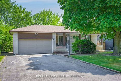 Photo 1 at 67 Netherford Road, Maple, Vaughan