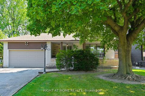 Photo 2 at 67 Netherford Road, Maple, Vaughan Photo 2 at 67 Netherford Road, Maple, Vaughan