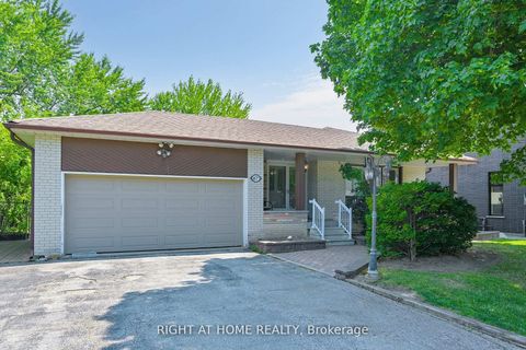 Photo 3 at 67 Netherford Road, Maple, Vaughan