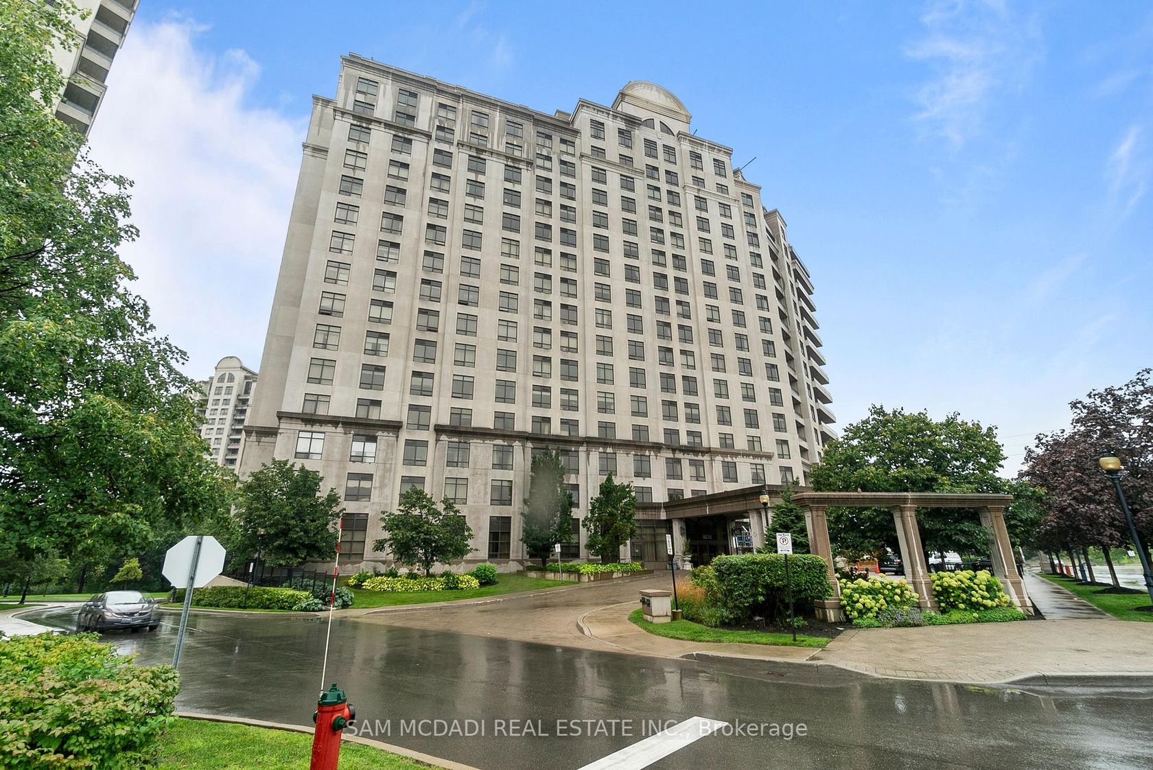 1616 - 9235 Jane Street, Maple, Vaughan 