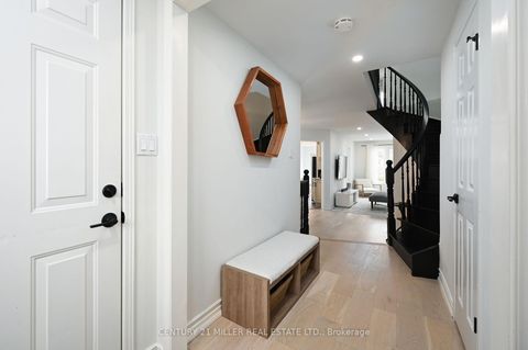 Photo 3 at 30 Nelson Street, BR Bronte, Oakville
