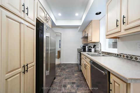 Photo 6 at 30 Nelson Street, BR Bronte, Oakville