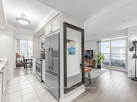 Photo 3 at 1719 - 15 Northtown Way, Willowdale East, Toronto