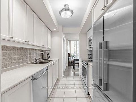 Photo 4 at 1719 - 15 Northtown Way, Willowdale East, Toronto