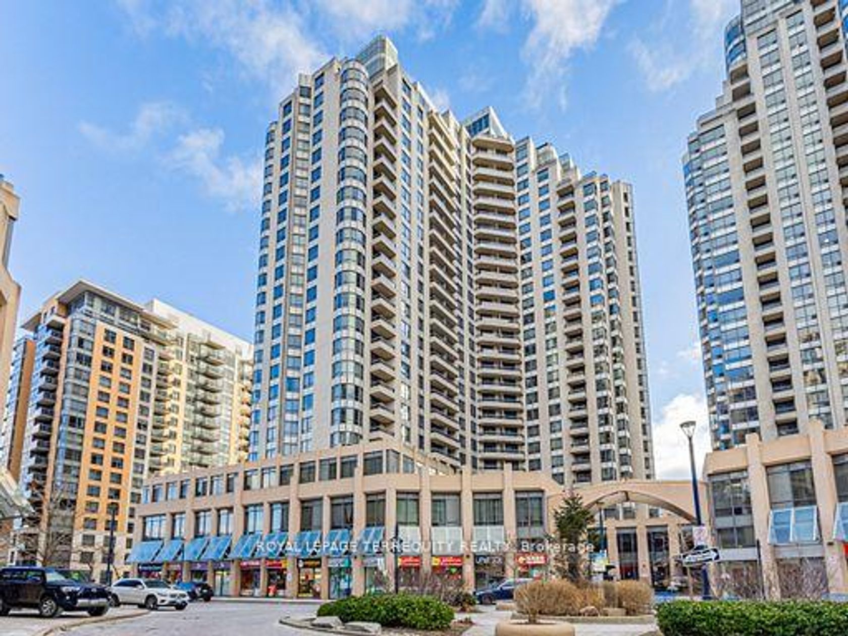 1719 - 15 Northtown Way, Willowdale East, Toronto 
