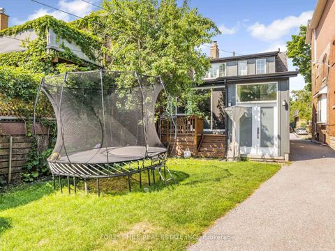 Photo 17 at 183 Wychwood Avenue, Cedarvale, Toronto