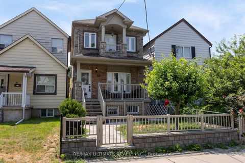 Photo 3 at 23 Seneca Avenue, Smythe, Toronto