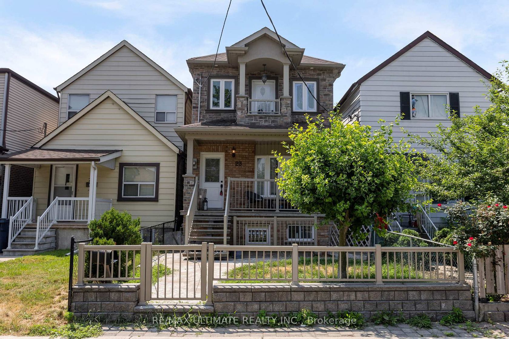 23 Seneca Avenue, Smythe, Toronto 