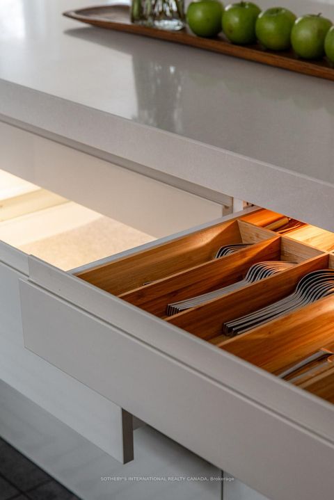 Photo 10 at 77 Catherine Avenue, Aurora Village, Aurora Photo 10 at 77 Catherine Avenue, Aurora Village, Aurora