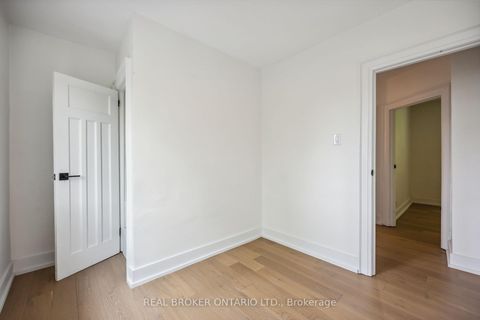 Photo 21 at 658 Davenport Road, Casa Loma, Toronto