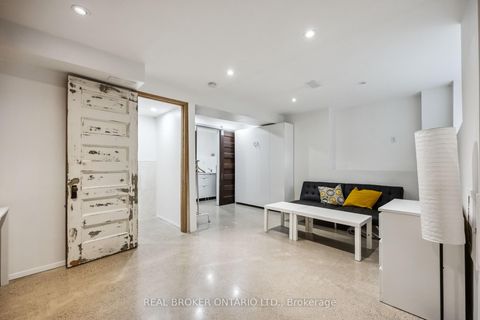 Photo 28 at 658 Davenport Road, Casa Loma, Toronto