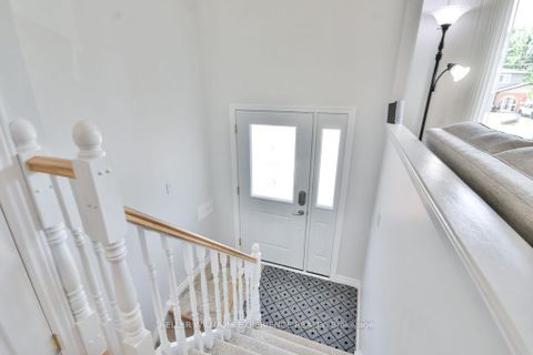 Photo 4 at 80 Cundles Road E, Cundles East, Barrie