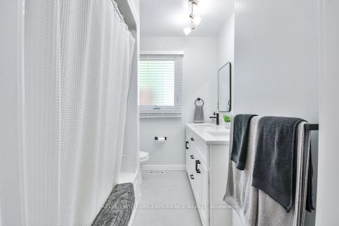 Photo 19 at 80 Cundles Road E, Cundles East, Barrie