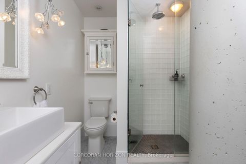 Photo 12 at PH4 - 169 John Street, Chinatown, Toronto