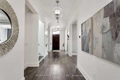 Photo 1 at 38 Lorene Drive, City Centre West, Toronto