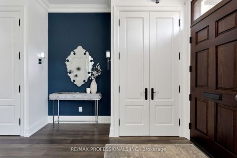 Photo 2 at 38 Lorene Drive, City Centre West, Toronto