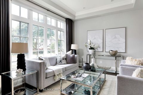 Photo 3 at 38 Lorene Drive, City Centre West, Toronto