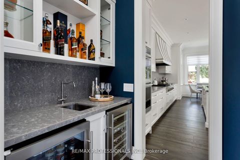 Photo 7 at 38 Lorene Drive, City Centre West, Toronto