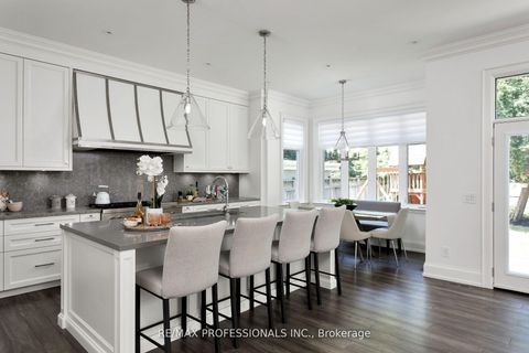 Photo 10 at 38 Lorene Drive, City Centre West, Toronto