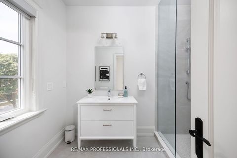 Photo 32 at 38 Lorene Drive, City Centre West, Toronto