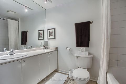 Photo 7 at PH6 - 550 Front Street W, Waterfront Communities C1, Toronto