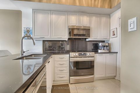 Photo 9 at PH6 - 550 Front Street W, Waterfront Communities C1, Toronto