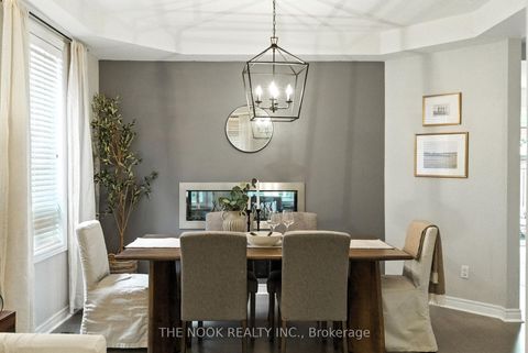 Photo 8 at 122 Estate Garden Drive, Oak Ridges, Richmond Hill