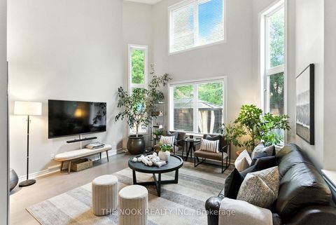Photo 17 at 122 Estate Garden Drive, Oak Ridges, Richmond Hill