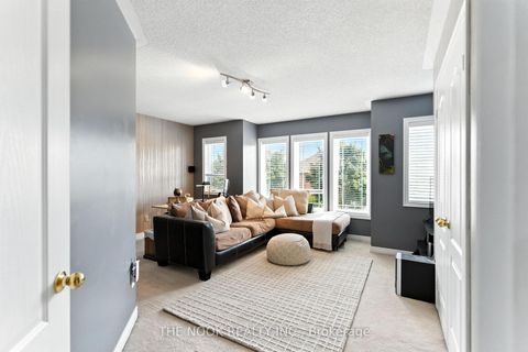 Photo 31 at 122 Estate Garden Drive, Oak Ridges, Richmond Hill