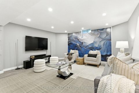 Photo 38 at 122 Estate Garden Drive, Oak Ridges, Richmond Hill