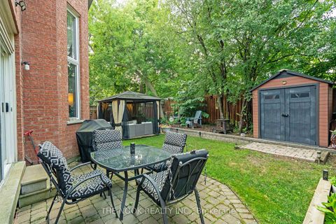 Photo 43 at 122 Estate Garden Drive, Oak Ridges, Richmond Hill