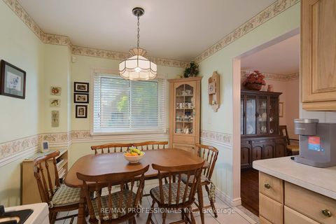 Photo 11 at 15 Raintree Path, West Deane, Toronto