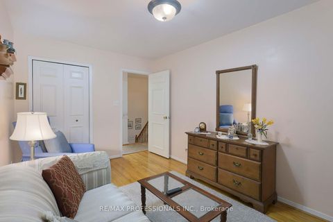 Photo 21 at 15 Raintree Path, West Deane, Toronto