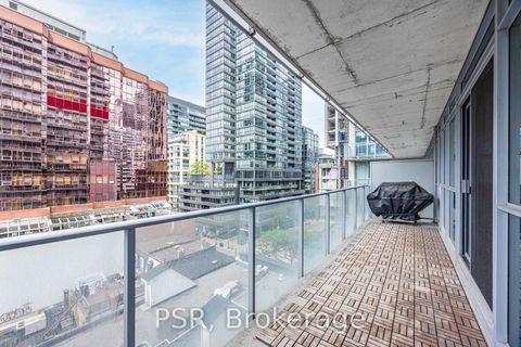Photo 8 at 701 - 375 King Street W, Waterfront Communities C1, Toronto