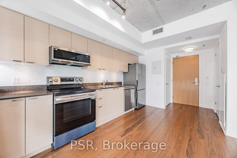 Photo 11 at 701 - 375 King Street W, Waterfront Communities C1, Toronto