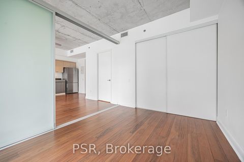 Photo 13 at 701 - 375 King Street W, Waterfront Communities C1, Toronto