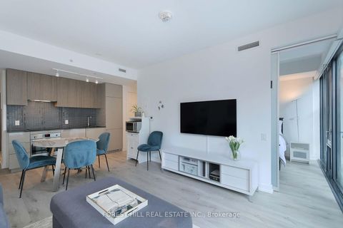 Photo 9 at 711 - 161 Roehampton Avenue, Mount Pleasant West, Toronto