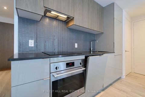 Photo 11 at 711 - 161 Roehampton Avenue, Mount Pleasant West, Toronto