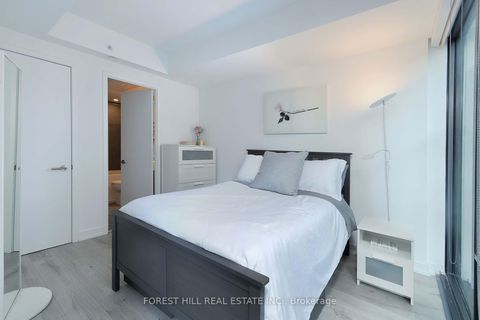 Photo 13 at 711 - 161 Roehampton Avenue, Mount Pleasant West, Toronto