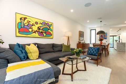 Photo 4 at 137 Marlborough Place, Annex, Toronto