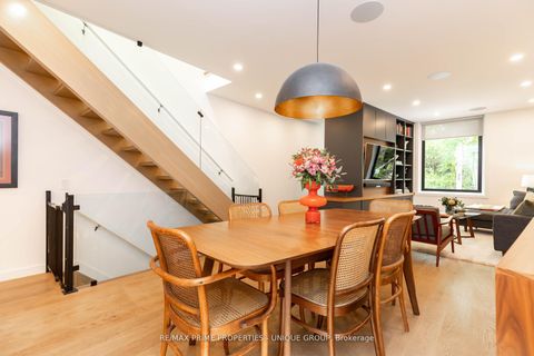 Photo 11 at 137 Marlborough Place, Annex, Toronto