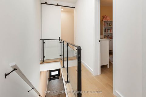 Photo 19 at 137 Marlborough Place, Annex, Toronto