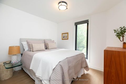 Photo 26 at 137 Marlborough Place, Annex, Toronto